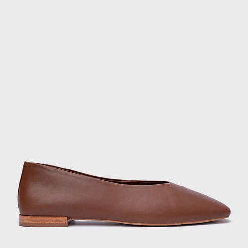 Sapatilha Minimal Bico Quadrado Couro Marrom Walnut