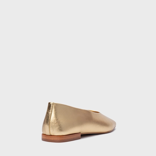 Sapatilha Minimal Bico Quadrado Couro Metalizado Dourado