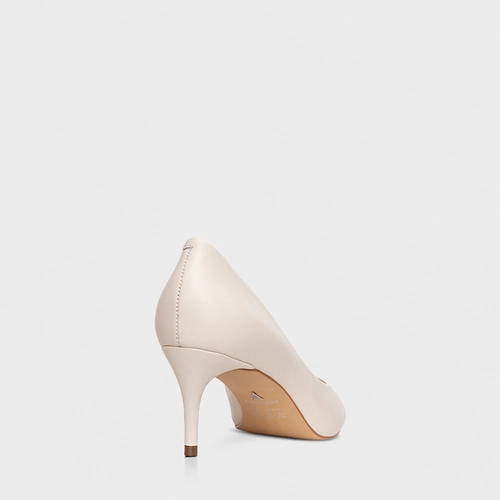 Scarpin Valentina Salto Fino Couro Off White Vanilla