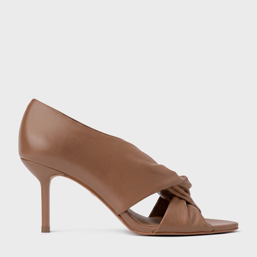 Scarpin Bold Twist Salto Fino Couro Marrom Gingerbread