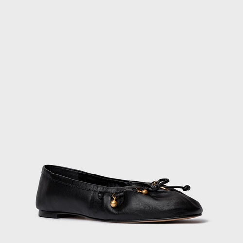 Sapatilha Charm Medalha Couro Preto