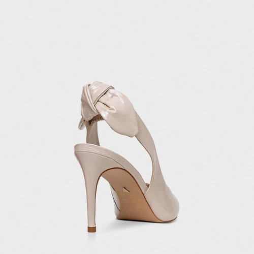 Scarpin Slngback Laço Salto Fino Couro Verniz Off White Vanilla