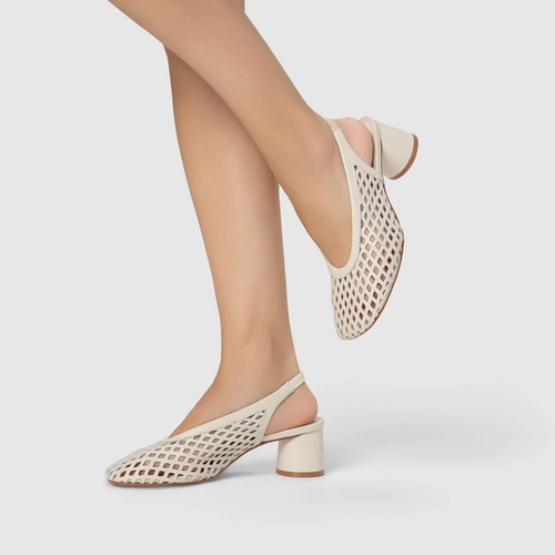 Scarpin Loafer Breeze Salto Oval Couro Off White Vanilla