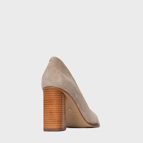 Scarpin Olga Salto Oval Couro Suede Bege Oatmeal