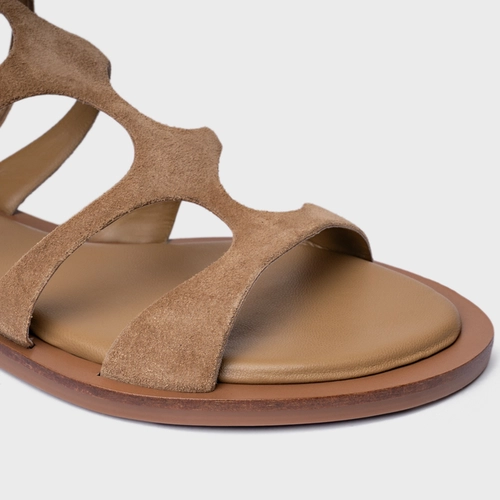 Sandália Rasteira Triple Tiras Couro Suede Bege Almond