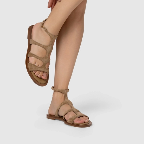 Sandália Rasteira Triple Tiras Couro Suede Bege Almond