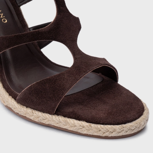 Sandália Triple Tiras Salto Anabela Palha Couro Suede Marrom Ganache