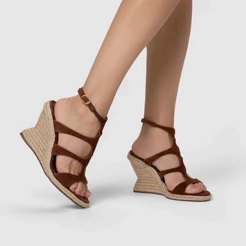 Sandália Triple Tiras Salto Anabela Palha Couro Suede Marrom Walnut
