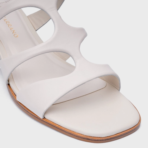 Sandália Triple Tiras Salto Bloco Couro Off White Vanilla