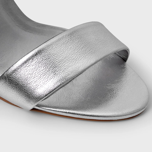 Sandália Classic Salto Fino Couro Metalizado Prata
