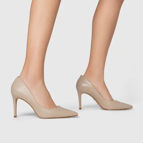 Scarpin Beatriz Salto Fino Couro Bege Oatmeal