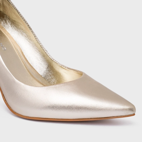 Scarpin Beatriz Salto Fino Couro Metalizado Champagne