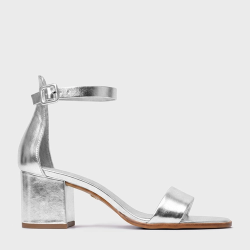 Sandália Classic Salto Bloco Médio Couro Metalizado Prata