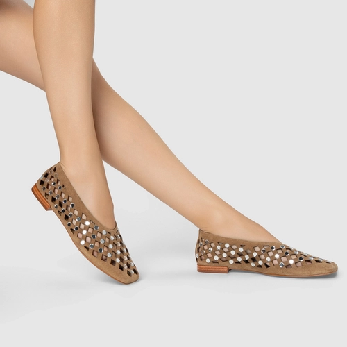 Sapatilha Cut Cristal Couro Suede Bege Almond