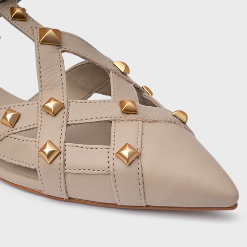 Sapatilha Slingback Tachas Couro Bege Oatmeal