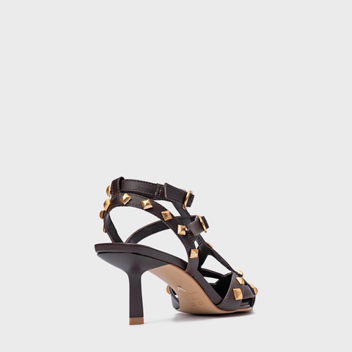 Scarpin Slingback Tachas Salto Fino Couro Marrom Ganache