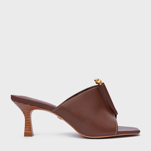 Open Mule Chic Salto Fino Couro Marrom Walnut
