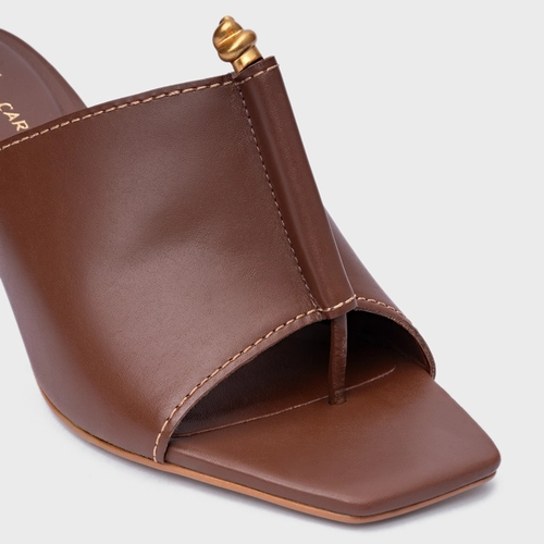 Open Mule Chic Salto Fino Couro Marrom Walnut