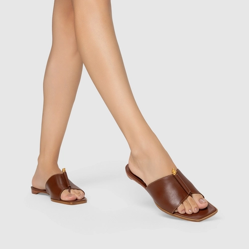 Rasteira Chic Couro Marrom Walnut
