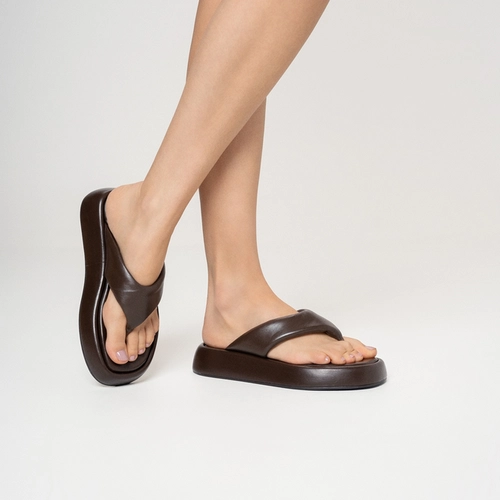 Rasteira Papete Thong Couro Marrom Ganache