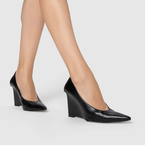Scarpin Anabela Couro Preto