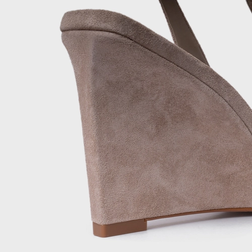 Scarpin Slingback Anabela Couro Suede Bege Oatmeal