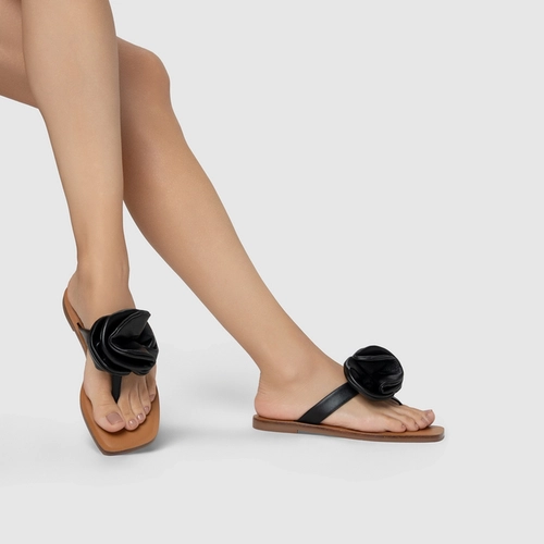 Rasteira Flower Couro Preto