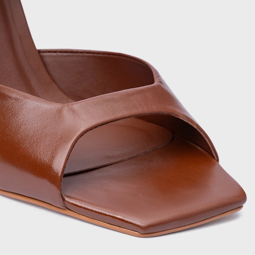 Open Mule Basic Salto Allure Couro Marrom Walnut