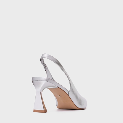 Scarpin Slingback Basic Salto Allure Médio Couro Metalizado Prata
