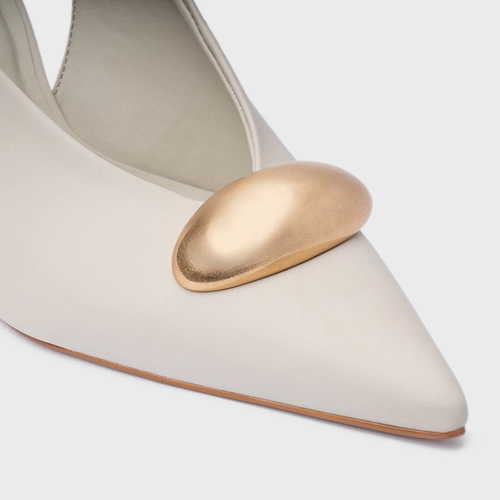 Scarpin Slingback Gold Drop Salto Fino Couro Off White Osso