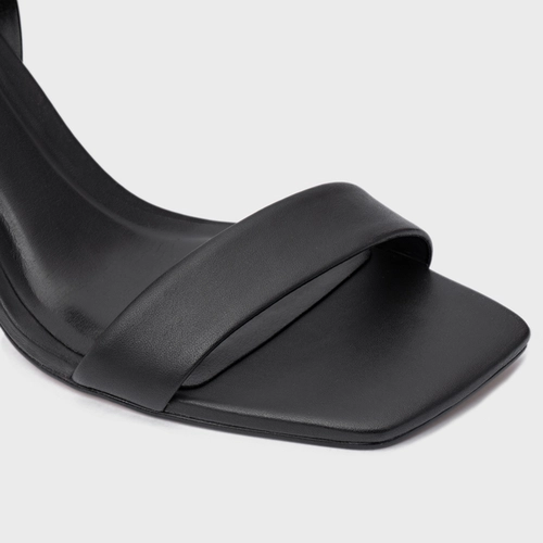 Sandália Basic Salto Allure Médio Couro Preto
