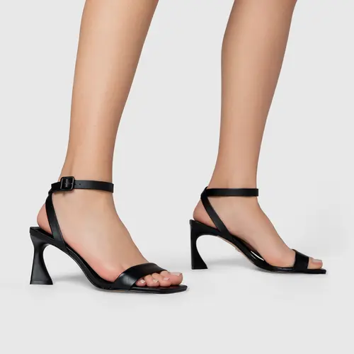 Sandália Basic Salto Allure Médio Couro Preto