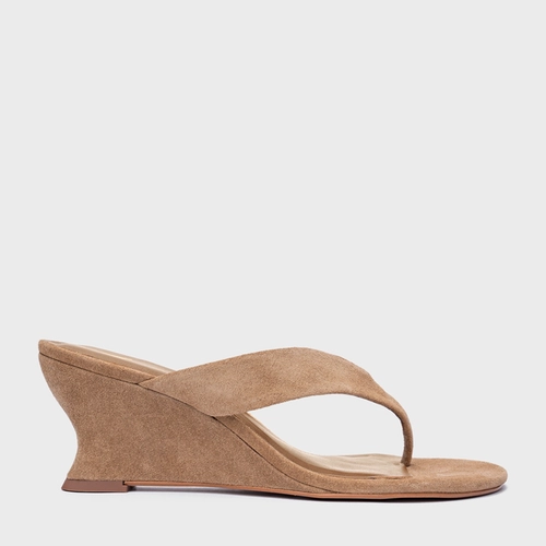 Open Mule Thong Anabela Slim Couro Suede Bege Almond