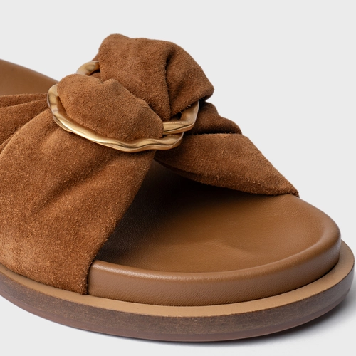 Rasteira Puffy Twist Couro Suede Marrom Saddle