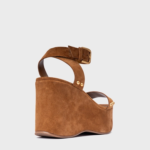 Sandália Statement Studs Maxi Anabela Couro Suede Marrom Saddle