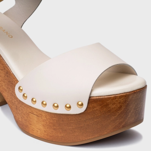 Sandália Plataforma Wood Studs Couro Off White Vanilla