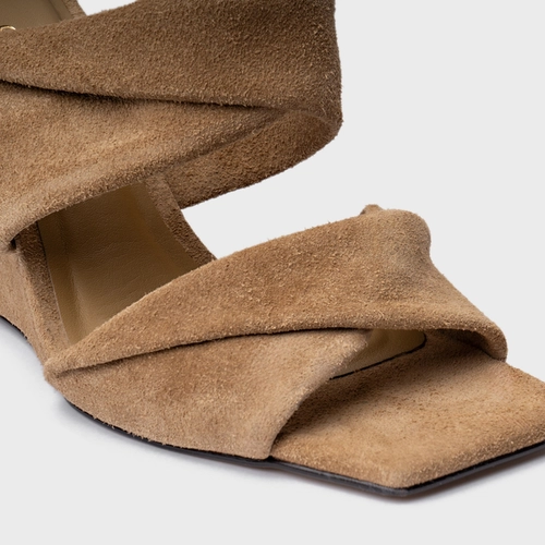Open Mule Twist Anabela Curve Couro Suede Bege Almond