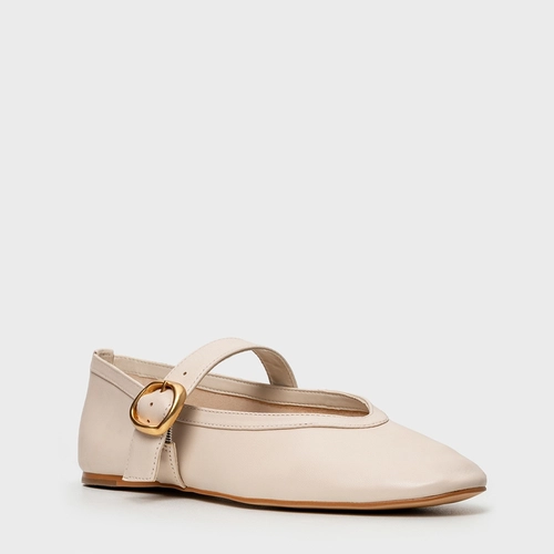 Sapatilha Essential Fivela Couro Off White Vanilla
