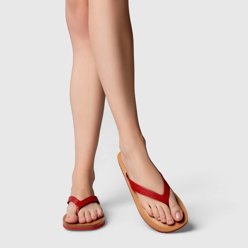 Rasteira Thong Carrano + A.mar Couro Vermelho Spice