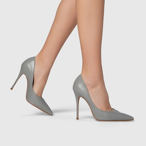 Scarpin Loretta Salto Fino Couro Cinza Ash Grey