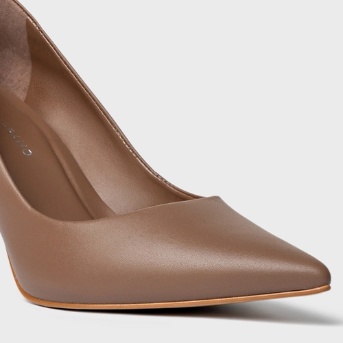 Scarpin Beatriz Salto Fino Couro Marrom Mocha