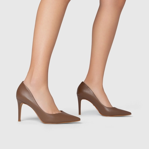 Scarpin Beatriz Salto Fino Couro Marrom Mocha