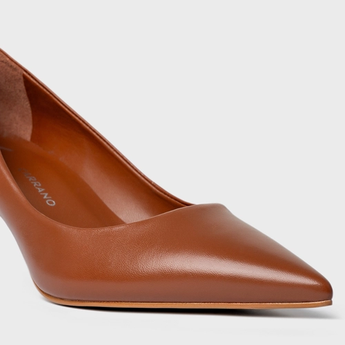 Scarpin Valentina Salto Fino Couro Marrom Cognac