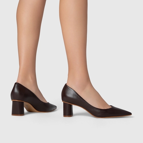 Scarpin Felícia Salto Oval Couro Marrom Dark Chocolate