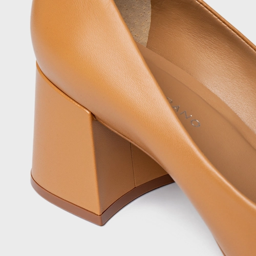 Scarpin Lauren Salto Bloco Couro Marrom Camel