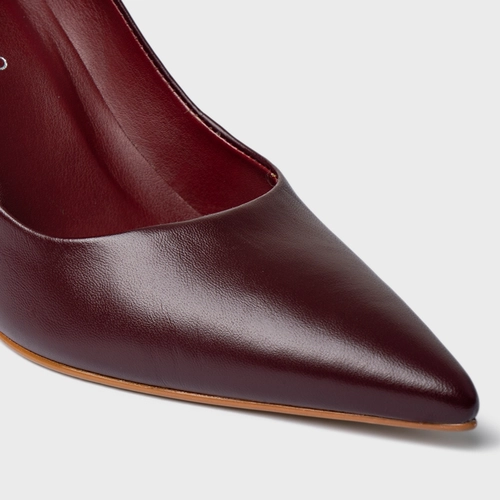 Scarpin Iza Basic Salto Bloco Couro Vinho Dark Carmine