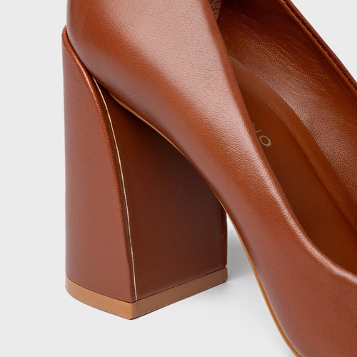 Scarpin Iza Basic Salto Bloco Couro Marrom Cognac