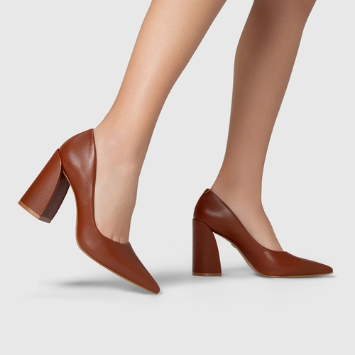 Scarpin Iza Basic Salto Bloco Couro Marrom Cognac