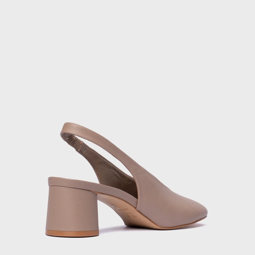 Scarpin Slingback Basic Salto Oval Couro Bege Beaver