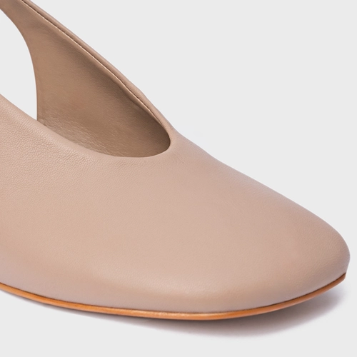 Scarpin Slingback Basic Salto Oval Couro Bege Beaver